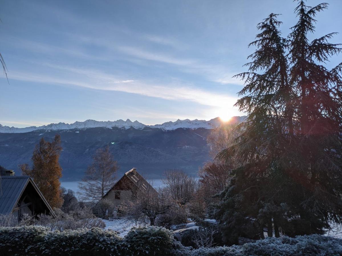 Appartement De Plain-Pied En Montagne Avec Vue Merveilleuse Sur Le Massif De Belledonne Saint Bernard du Touvet Exterior foto